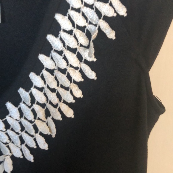 Beautiful sleeveless black dress size XS - Picture 4 of 4